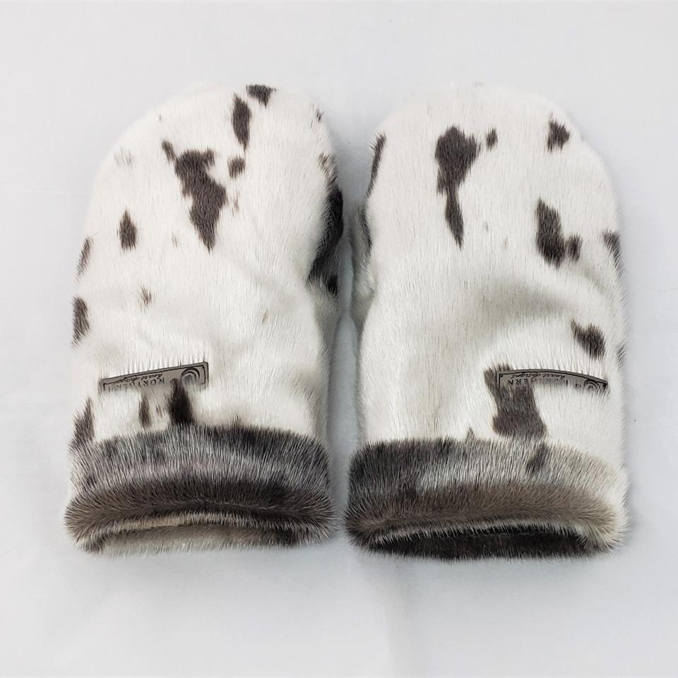 seal mitts with seal cuff