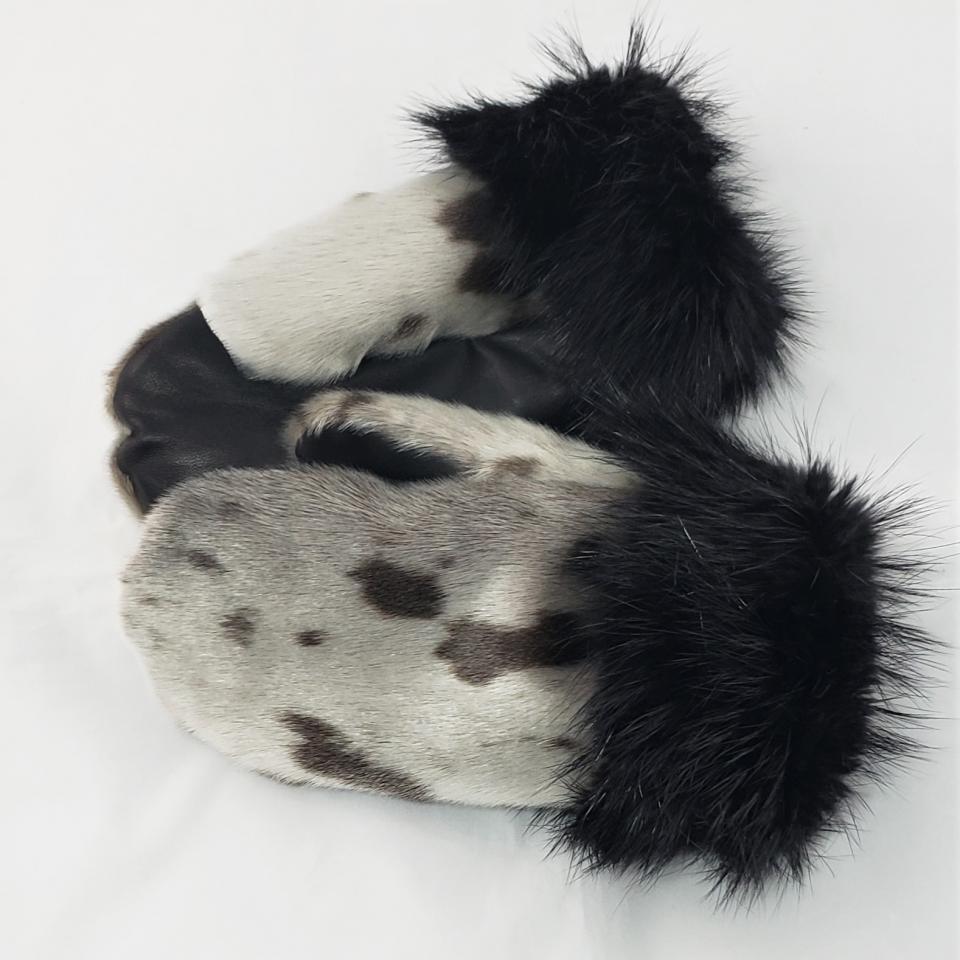 seal mitts with beaver fur cuff