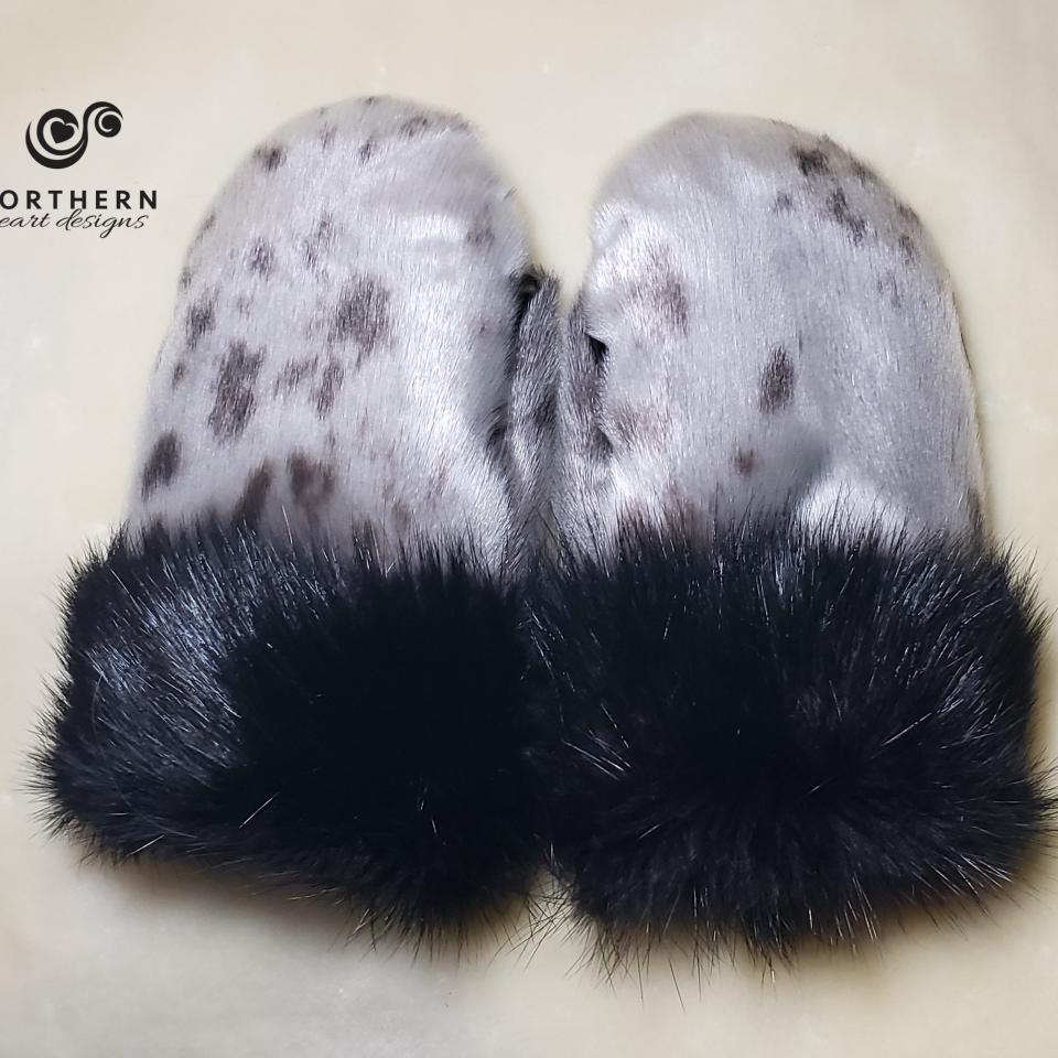 seal mitts with beaver fur cuff