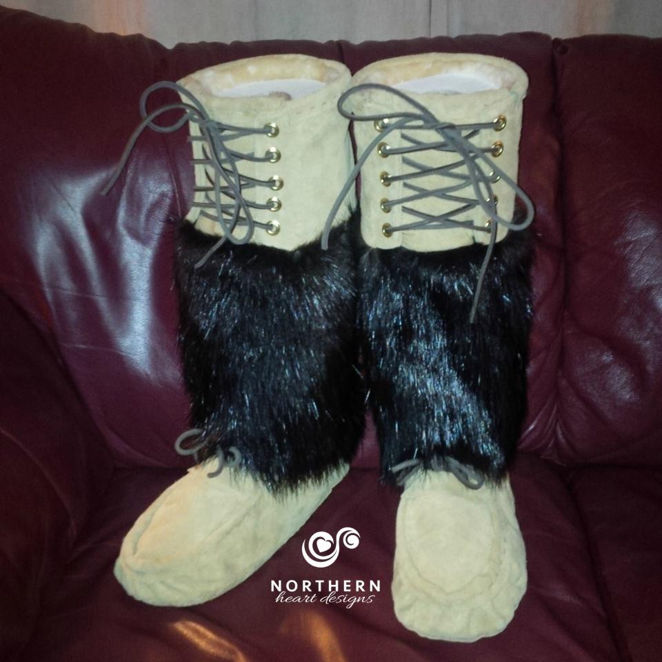 Half-laced style mukluks