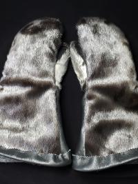 Sealskin gauntlets, seal mitts, seal fur, gauntlet mitts