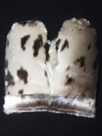 sealskin, seal fur, seal mitts, leather mitts, fur mitts