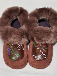 Moccasin slippers, hand painted Metis floral designs, Ladies 8.5-9.5