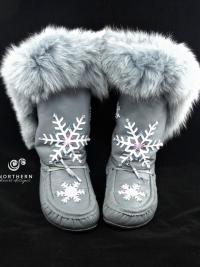 mukluks, beaded mukluks, leather fur boot, fox fur mukluks