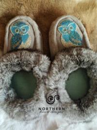 moccasins, beading, leather, suede, fur, slippers