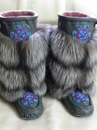 mukluks, beaded mukluks, leather fur mukluks, tiered fur mukluks