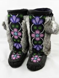 mukluks, leather mukluks, fur mukluks, beaded mukluks, handmade mukluks