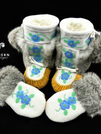 kids mukluks, leather, fur, beading, hadmade mukluks