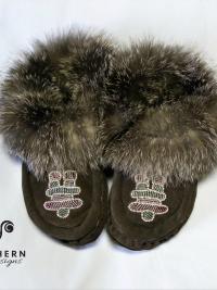 beaded moccasins, moccasin slippers, leather, fur, beading, handmade moccasins