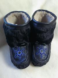 short mukluks, beaded mukluks, leather, fur, beading