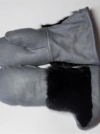 Make your own Traditional Leather Gauntlets - Tutorial and Patterns