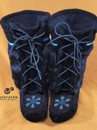 Lace-Front Style mukluks, Men's 8-9/Ladies 9.5-10.5