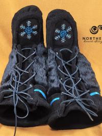 Lace-Front Style mukluks, Men's 8-9/Ladies 9.5-10.5