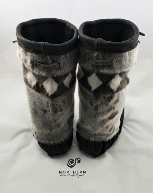 kamiks, mukluks, seal skin kamiks, seal skin mukluks, seal fur