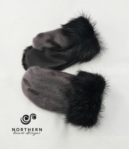 sealskin, seal fur, seal mitts, leather mitts, fur mitts