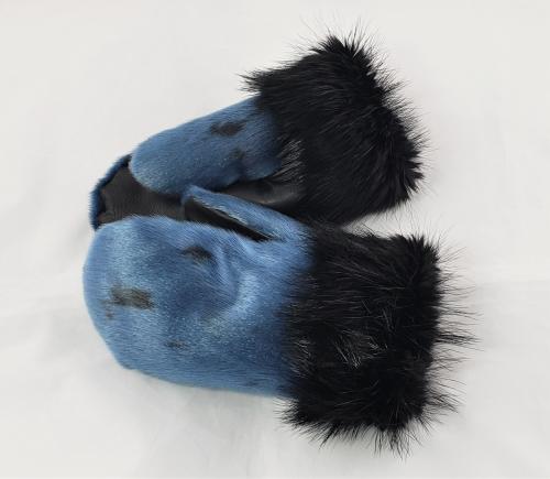 sealskin mitts, seal mitts, seal fur, shearling, sheepskin