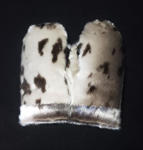 sealskin, seal fur, seal mitts, leather mitts, fur mitts