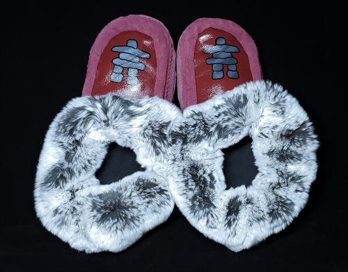 Inunnguaq design hand painted moccasin slippers, Ladies 7-8