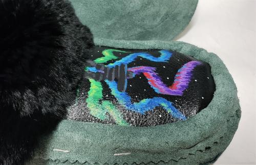 Northern lights painted design moccasin slippers, Ladies 10-11.