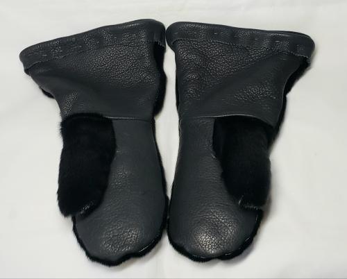 Sealskin gauntlets, seal mitts, seal fur, gauntlet mitts