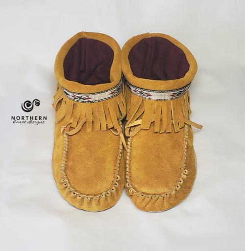 moccasins, fringed moccasins, outdoor moccasins