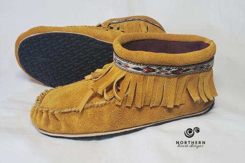 moccasins, fringed moccasins, outdoor moccasins