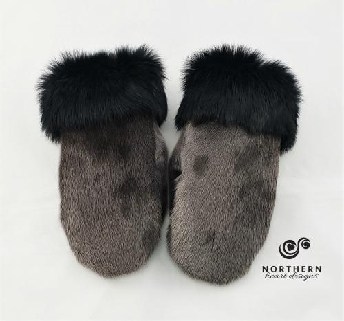 sealskin, seal fur, seal mitts, leather mitts, fur mitts