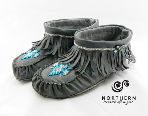 fringed moccasins, plain moccasins, outdoor moccasins, canadian made, handmade