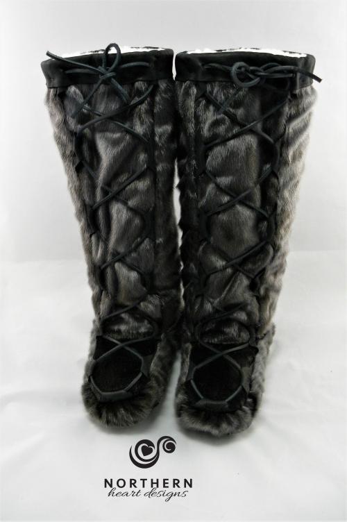 kamiks, mukluks, seal skin kamiks, seal skin mukluks, seal fur