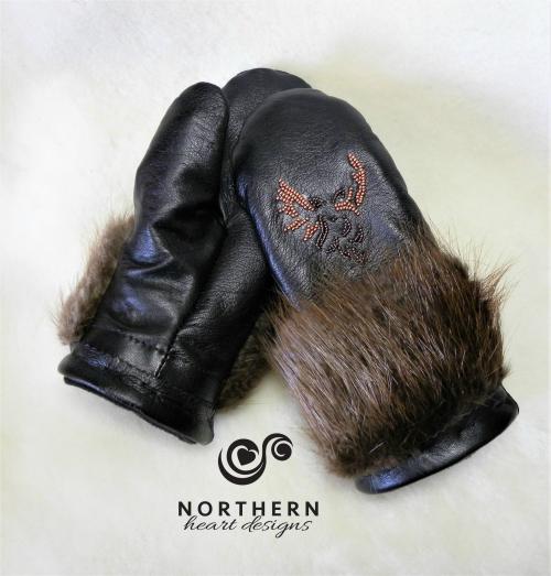 leather mitts, beaded mitts, leather, fur