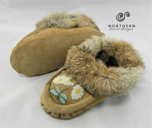 Moccasin slippers - Level 4 Beading