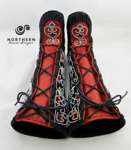 mukluks, laced mukluks, trapper mukluks, beaded mukluks, mi'kmaq beading