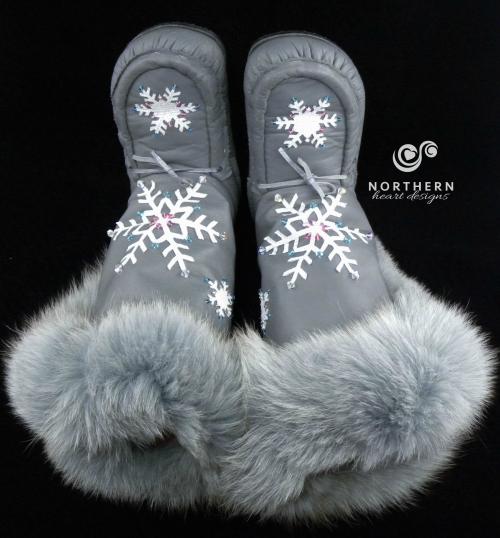 mukluks, beaded mukluks, leather fur boot, fox fur mukluks