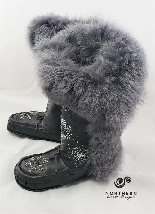 Drop-side cuff All Leather Mukluks