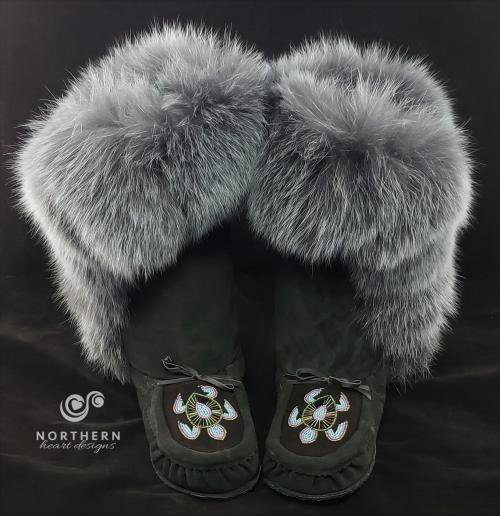 Drop-side cuff All Leather Mukluks