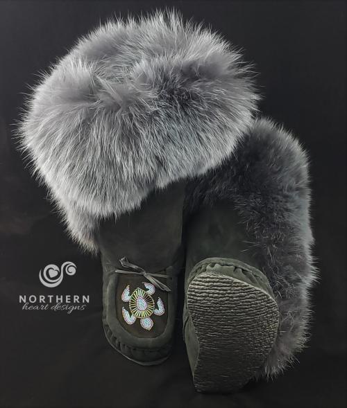 Drop-side cuff All Leather Mukluks