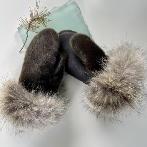 Seal Skin and coyote  Fur trimmed mitts - medium