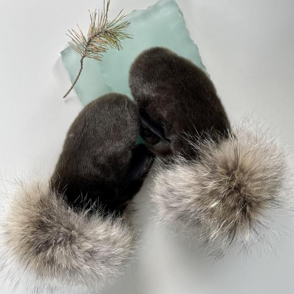 Seal Skin and coyote  Fur trimmed mitts - medium